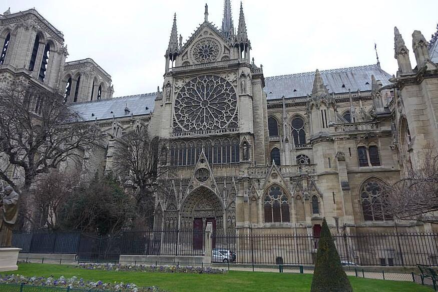 notre dame european art classroom proctor academy new hampshire aix en provence france