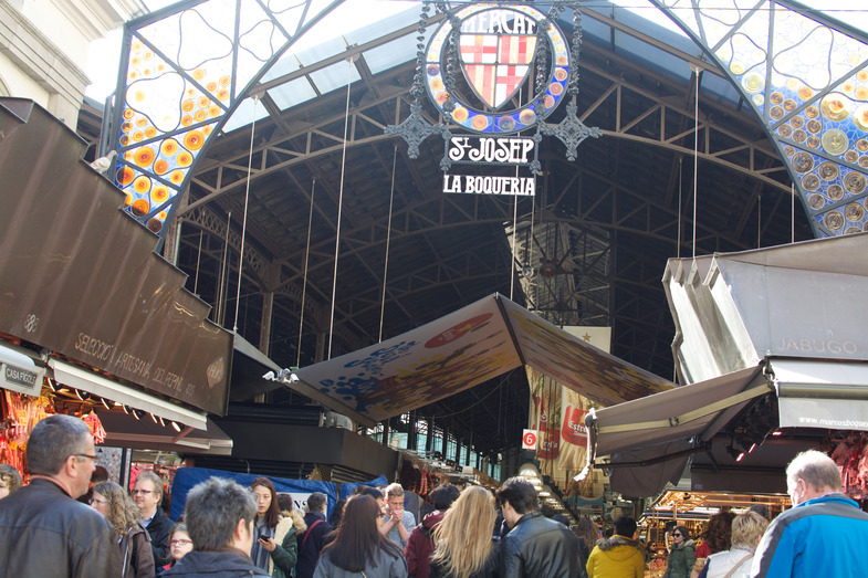 Proctor en Segovia visits La Boqueria market on Las Ramblas