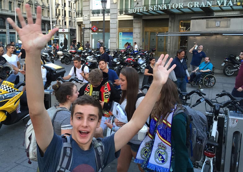  Proctor en Segovia students watch Real Madrid soccer