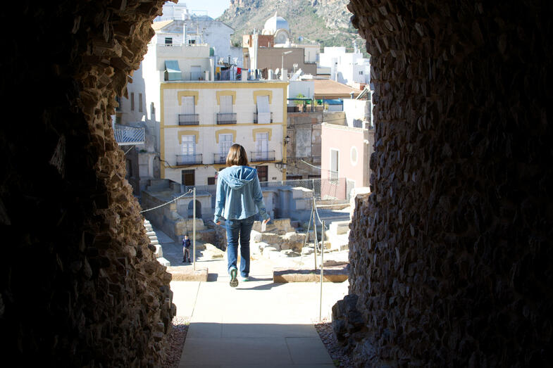 Proctor en Segovia visits Cartagena’s Roman Theater