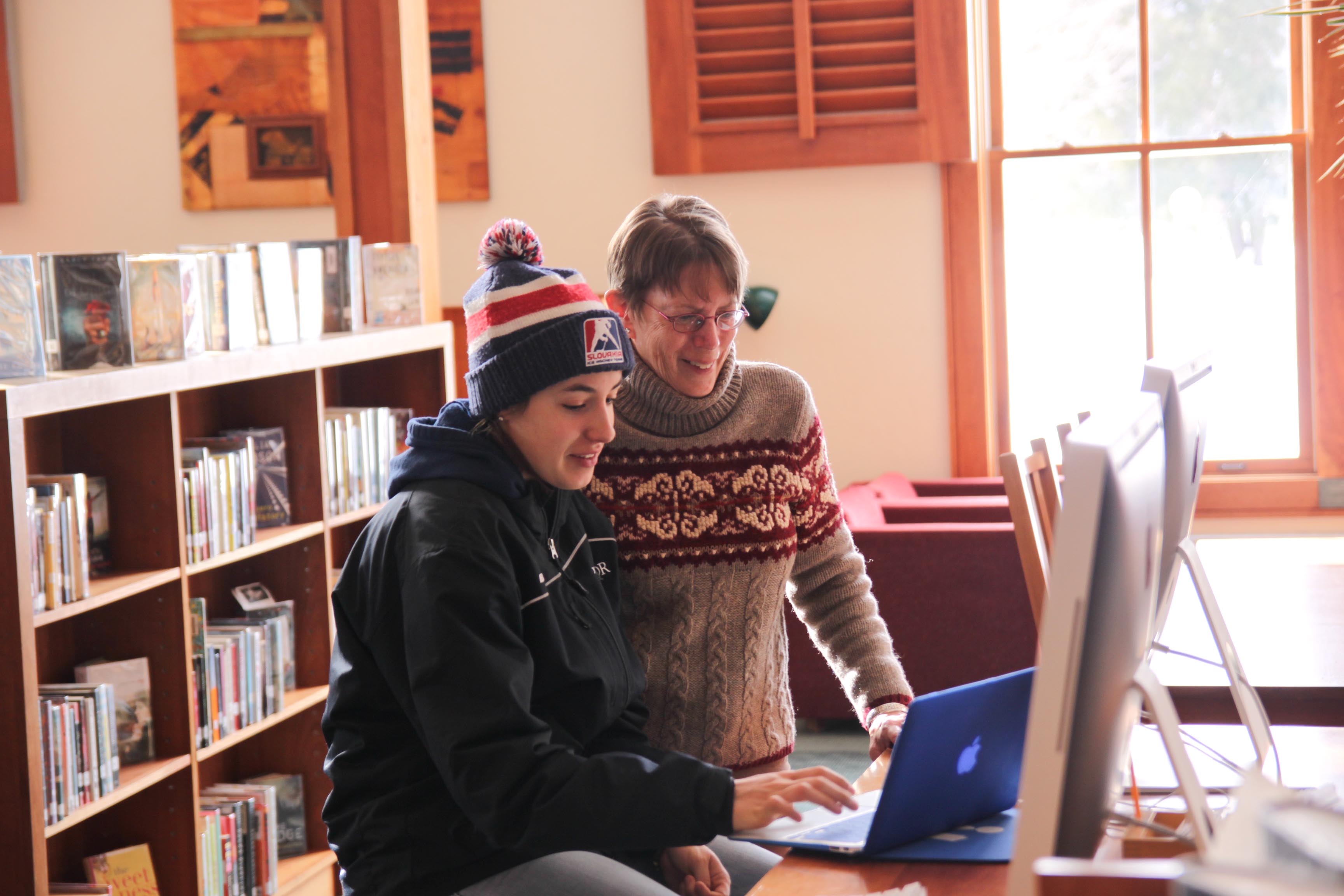 Proctor Academy library