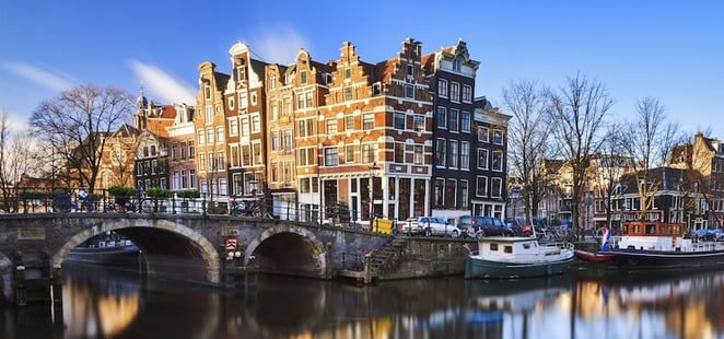 grachten-hotels-amsterdam-1.jpg