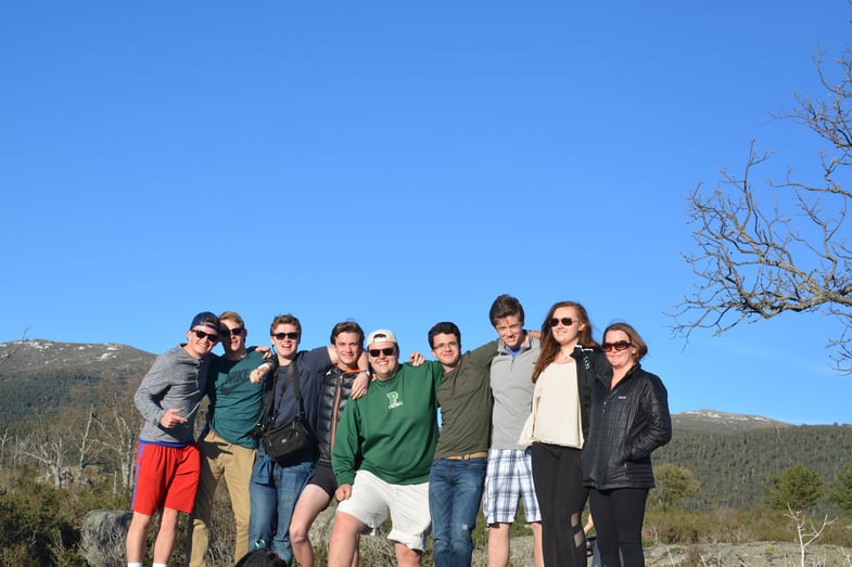 Proctor en Segovia history class at Spanish Civil War bunkers