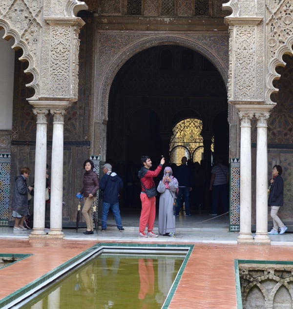 Proctor en Segovia visits Sevilla's Alcázar