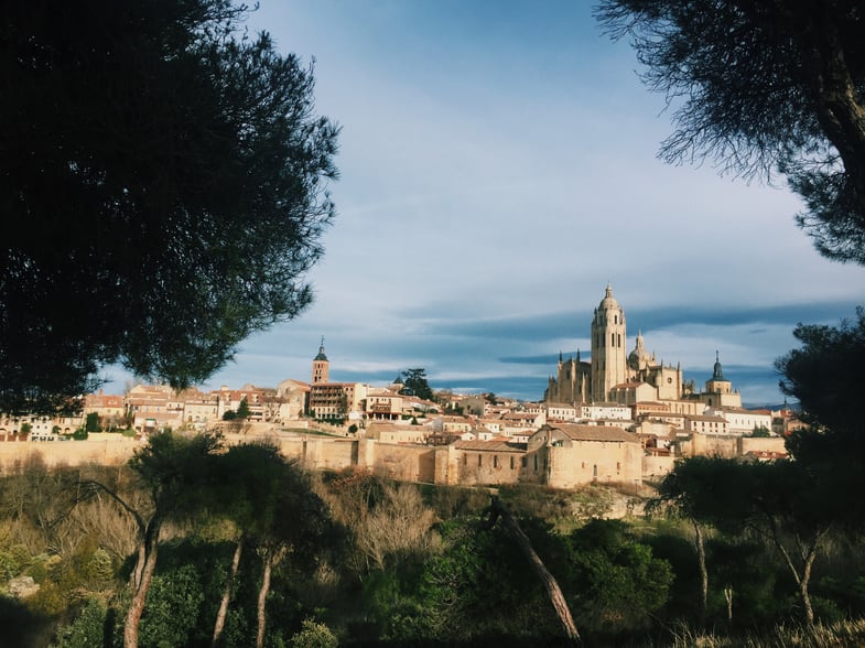 Proctor en Segovia explores trails around Segovia’s old quarter