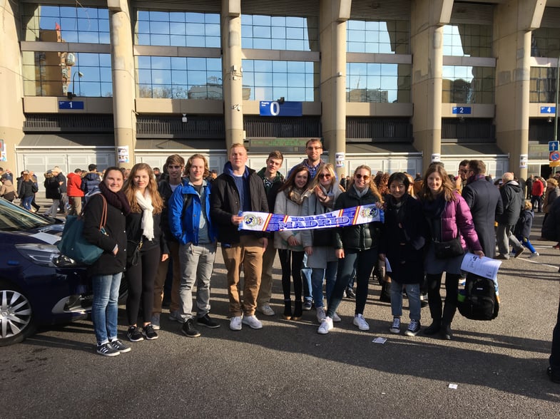 Proctor en Segovia watches a Real Madrid match