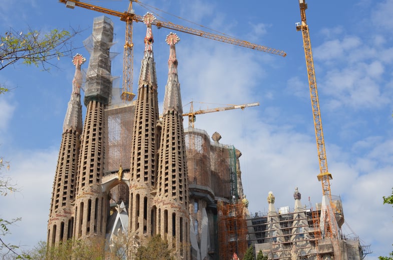 Proctor en Segovia visits the Sagrada Familia in Barcelona