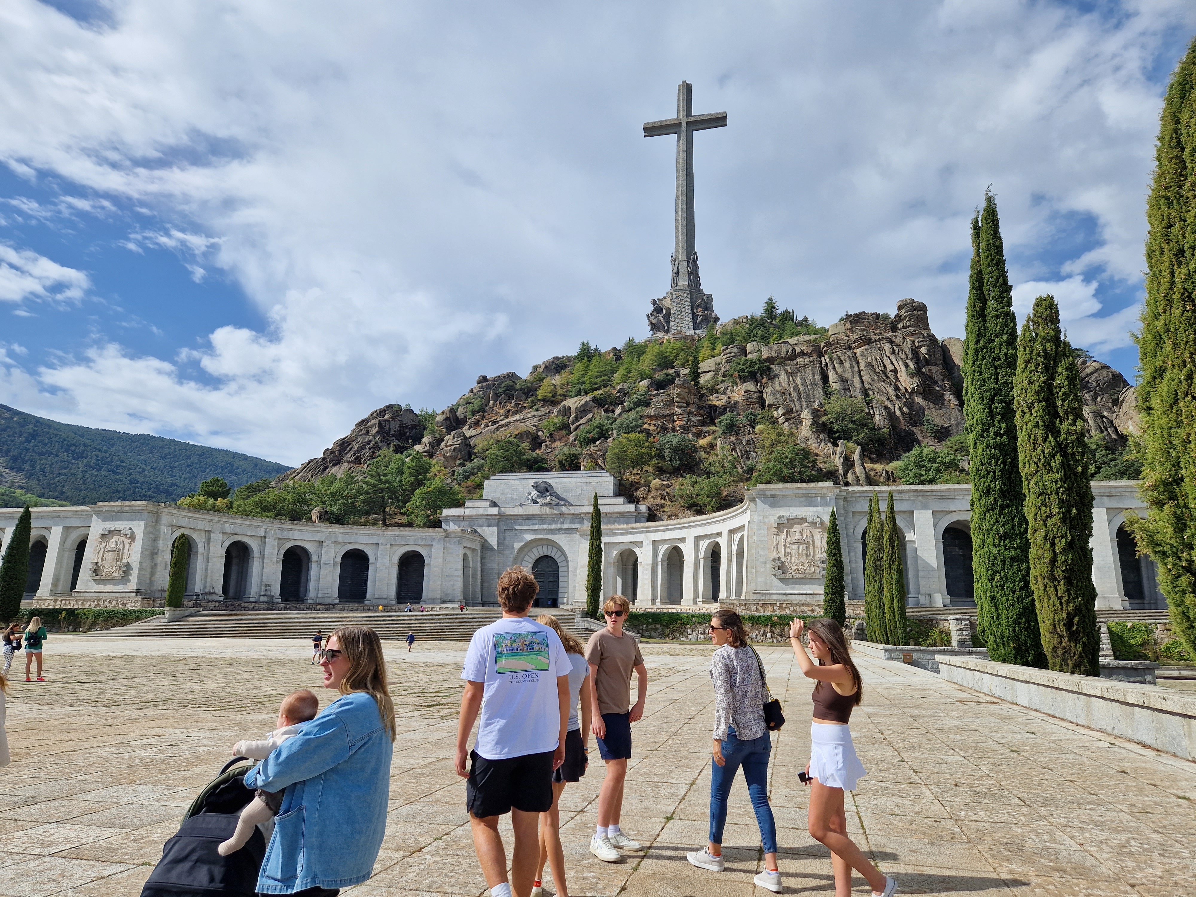 Proctor Academy students learn about the Francisco Franco regime