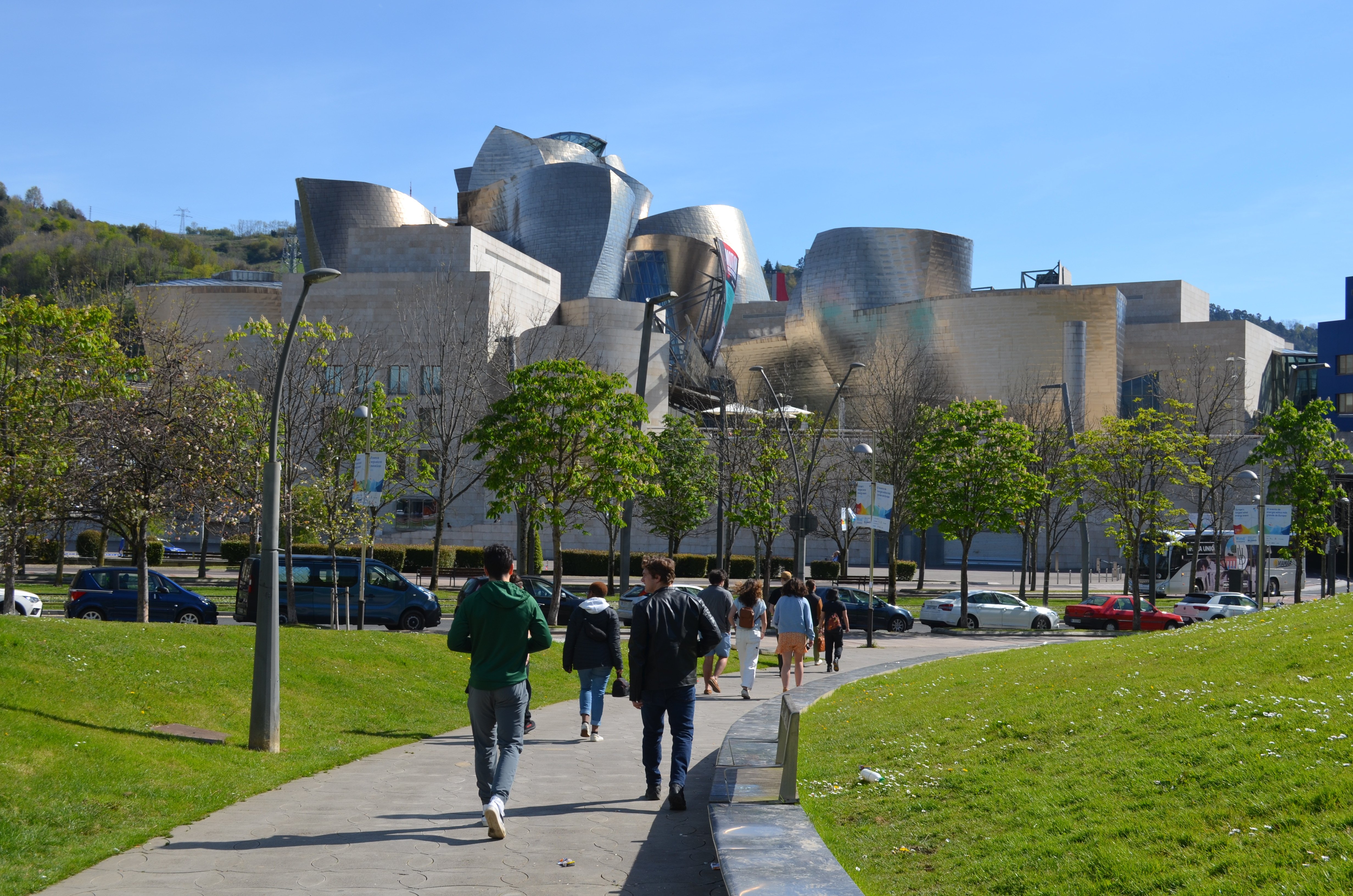 Proctor students visit the Guggenheim museum in Bilbao
