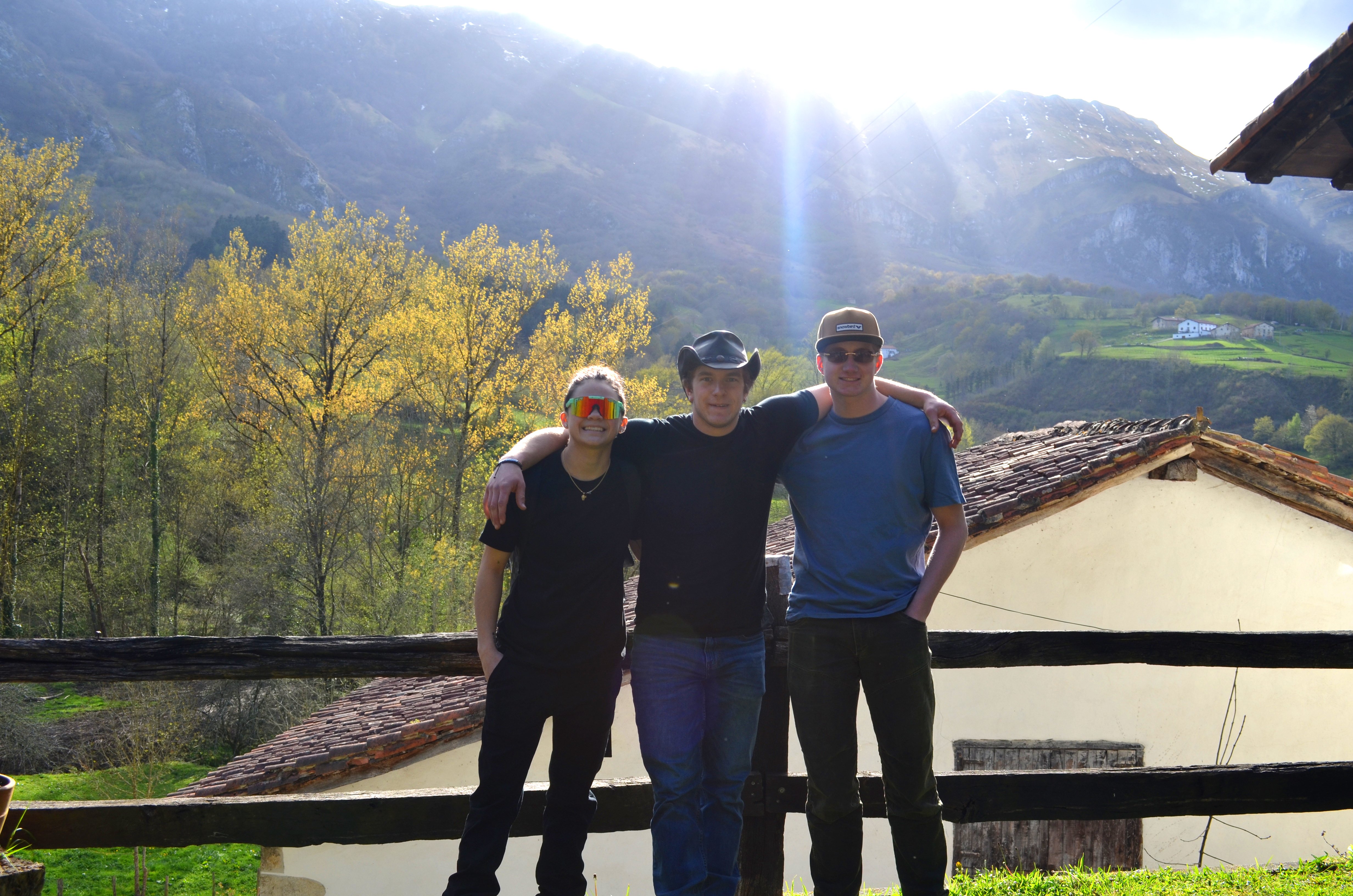 Proctor students live and learn in a house together in rural Navarra / Basque Country