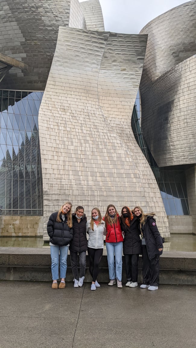 Proctor en Segovia visits the Guggenheim museum in Bilbao