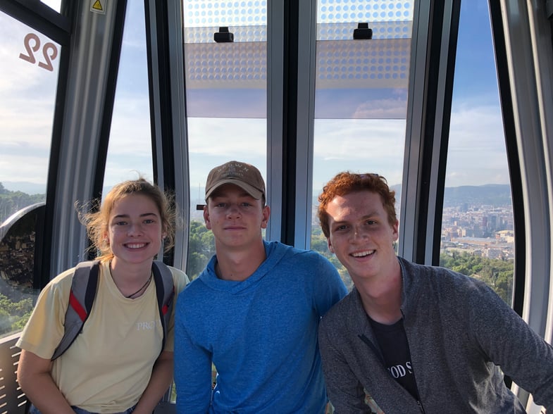 Proctor en Segovia students visit Montjuic.