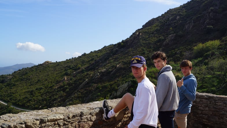 Proctor en Segovia visits Monastery of Sant Pere de Rodes 