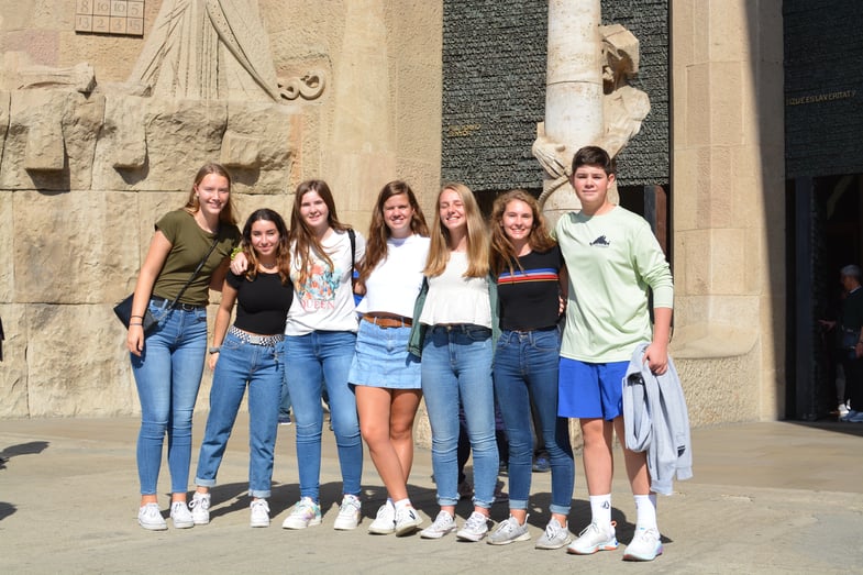 Proctor en Segovia visits Gaudi’s Sagrada Familia. 