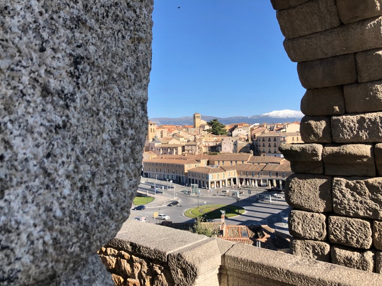 Proctor en Segovia explores the city