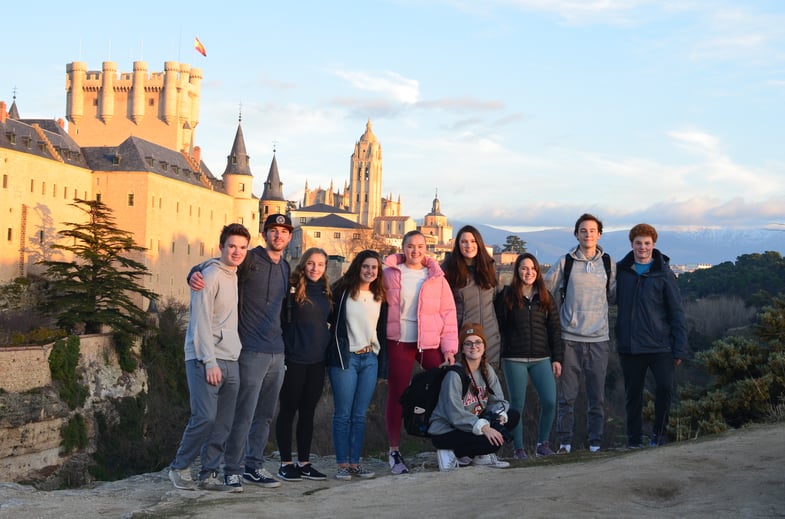 Proctor en Segovia with views of Segovia’s Alcázar (castle).