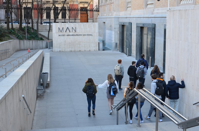 Proctor en Segovia students visit the National Archeology Museum in Madrid.