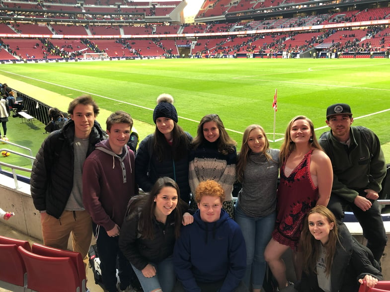 Proctor en Segovia watches an Atlético Madrid match