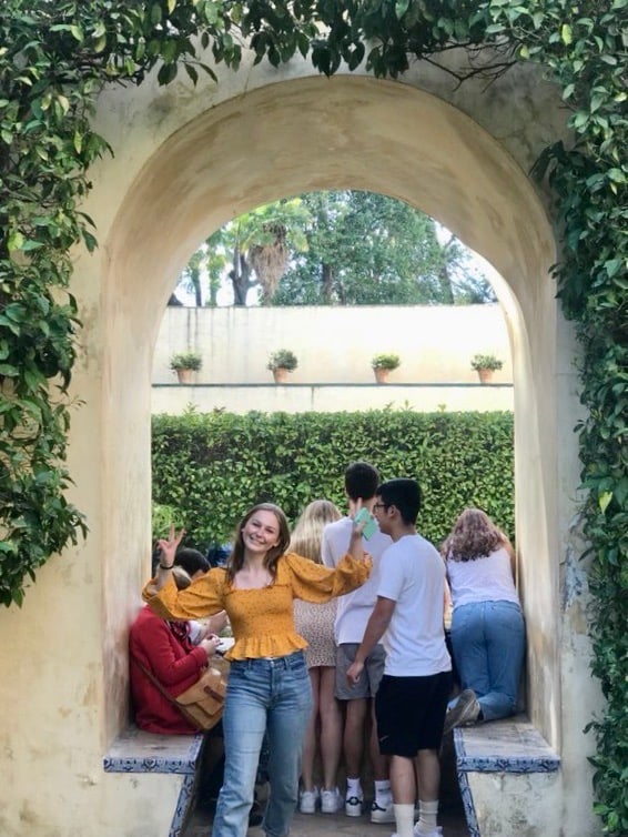 Proctor en Segovia visits the Alcázar de Sevilla