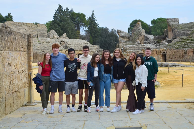 Proctor en Segovia visits the Roman archeological site of Italica