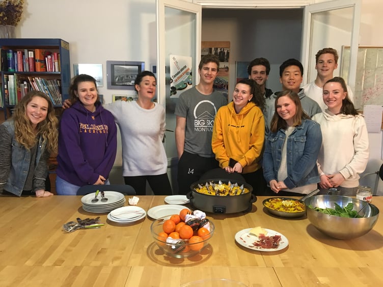 Proctor en Segovia learns to cook traditional Spanish dishes