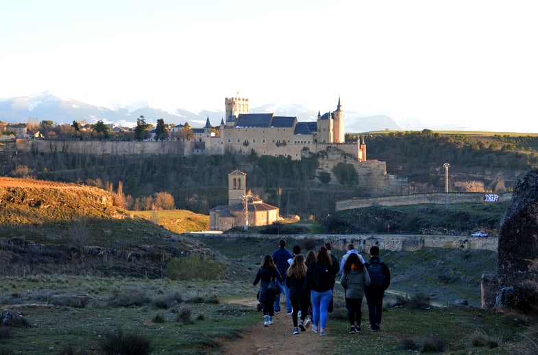 Proctor en Segovia explores the trails that encircle Segovia’s old quarter