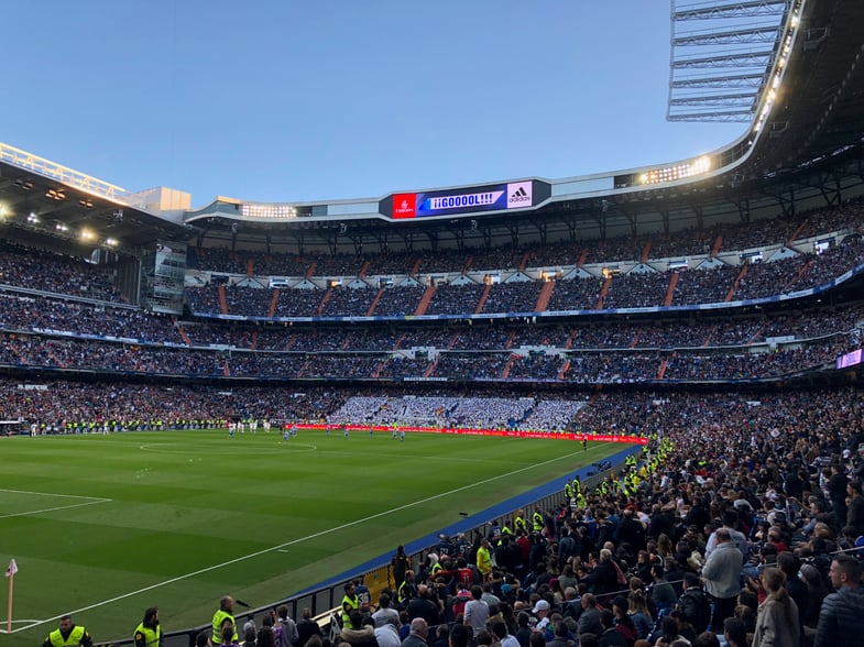 Proctor en Segovia watches a Real Madrid match